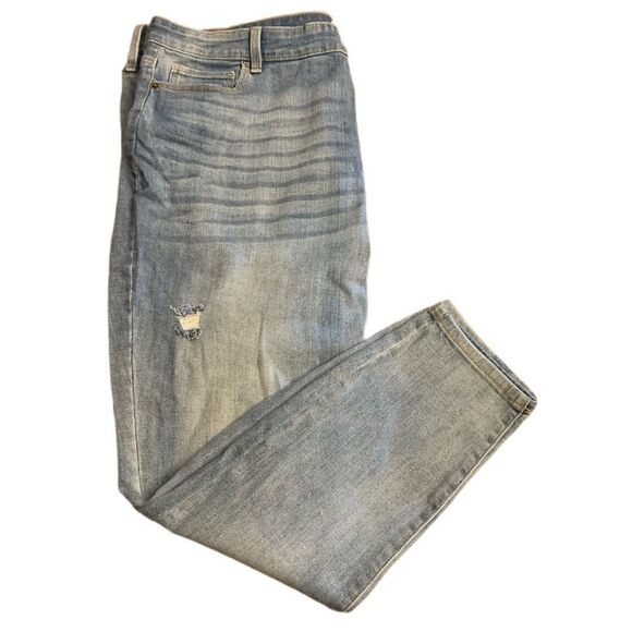 True Craft Light Blue Wash Distressed Skinny Jeans Sz 22W - Picture 1 of 7